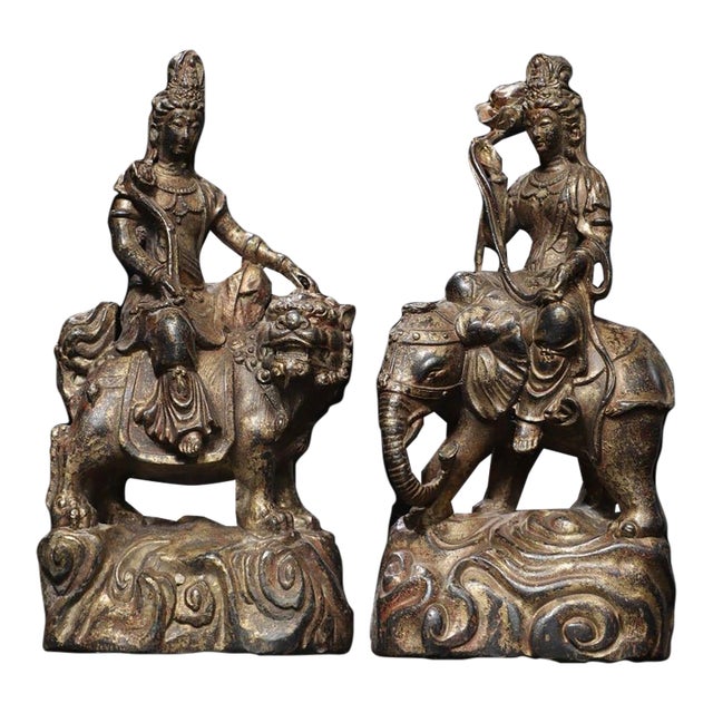 Pair of Antique Gilt Bronze Bodhisattva Statues on Lion and Elephant Mounts, 0.9kg Each For Sale