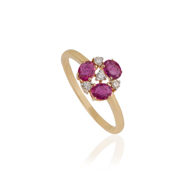VR Jewels 14k Gold Natural Ruby Diamond Floral Cluster Proposal Ring Size 4 For Sale - Image 4 of 18