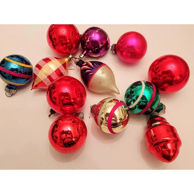Mid-Century Modern Boxed Set of Vintage Blown Glass Ornaments- Set of 12 For Sale - Image 3 of 5