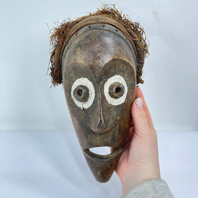 Early 20th Century Early 20th Century Pere Wooden Mask Tanzania For Sale - Image 5 of 6