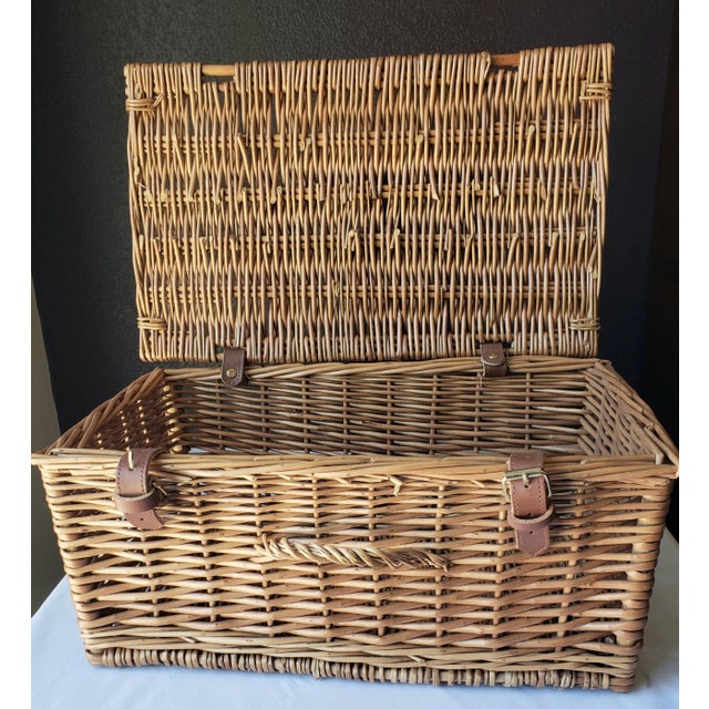 2000 - 2009 Fortnum & Mason British Wicker Storage Basket - 20" For Sale - Image 5 of 9