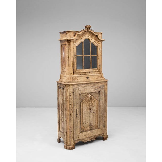 French 19th Century Belgian Louis XV Oak Cabinet For Sale - Image 3 of 18