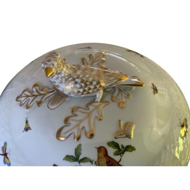 Traditional Herend Rothschild Bird 11" Round Covered Vegetable Bowl Porcelain 90/Ro Made in Hungary For Sale - Image 3 of 7