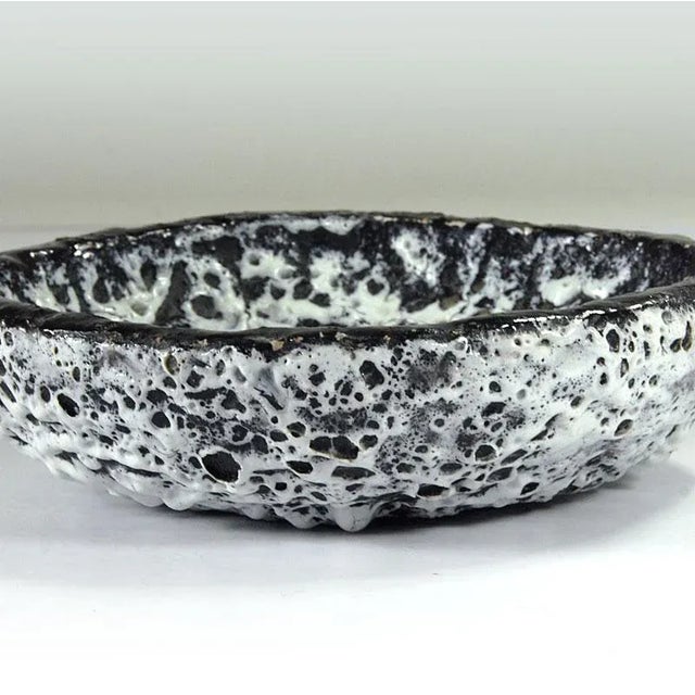 1960s Mid-Century French Brutalist Ceramic Dish, 1960s. For Sale - Image 5 of 9
