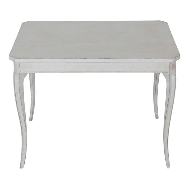 Early 20th Century Swedish Coffee Table with Graceful Cabriole Legs For Sale