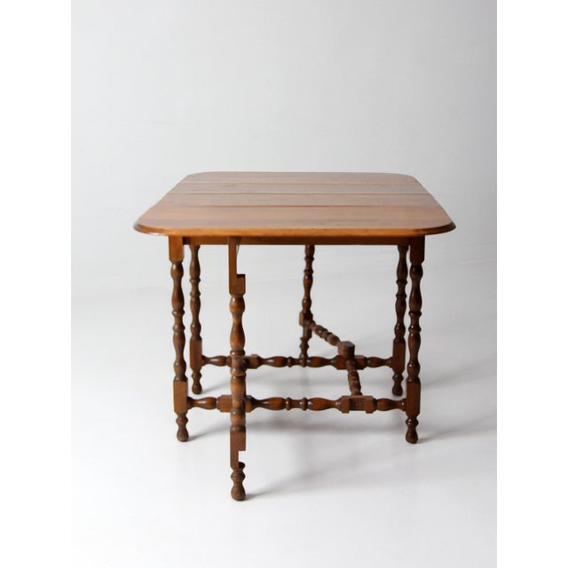 Farmhouse Early American Gate Leg Drop Leaf Table For Sale - Image 3 of 15