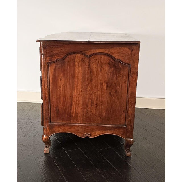 Louis XVI Walnut Commode, Italy Circa 1790 For Sale In San Francisco - Image 6 of 10