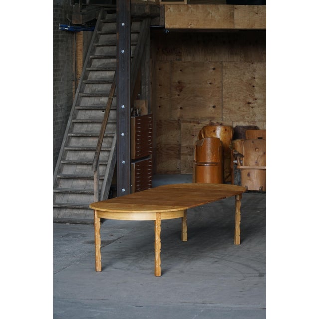 1960s Mid-Century Modern Round Oak Dining Table with Three Extensions, 1960s For Sale - Image 5 of 18