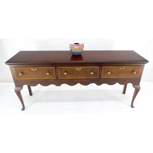 Kittinger Solid Mahogany 3 Massive Drawers Queen Anne Sideboard Credenza MINT For Sale - Image 6 of 16