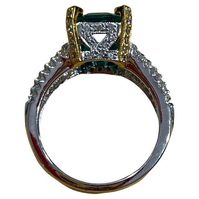 2.93 Carat Emerald Cut Colombian Emerald & 0.52Ct Diamond Ring 18K White/Y Gold For Sale - Image 4 of 18