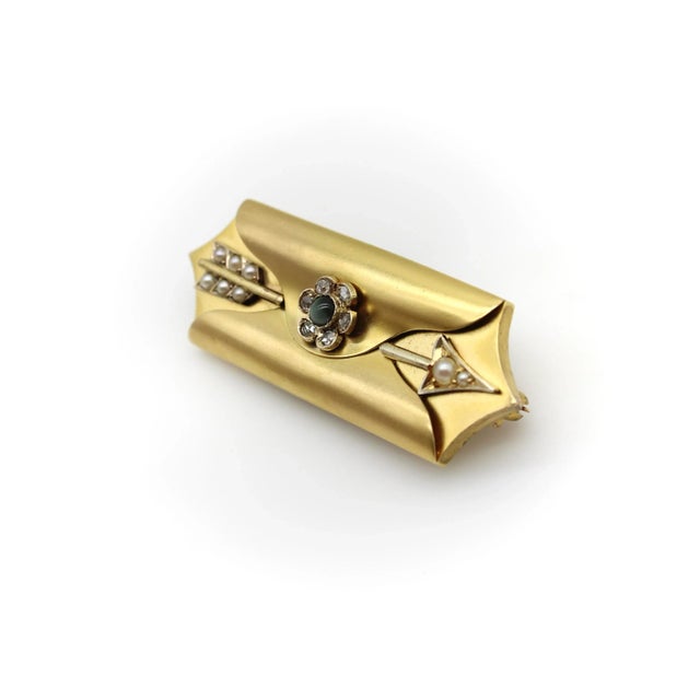 14k Gold Envelope Shaped Mourning Locket With Arrow For Sale - Image 4 of 7