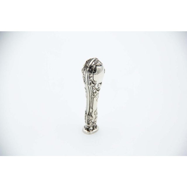 Silver Seal with Flower Reliefs, in Good conditions. Designed 1920 to 1949