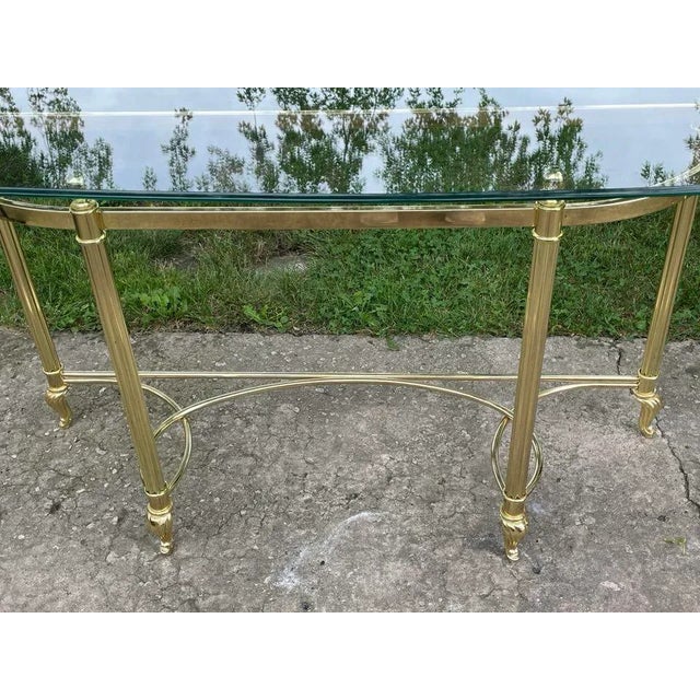 1970s in the Style of LaBarge Brass Console Table With Beveled Glass Top For Sale - Image 6 of 12
