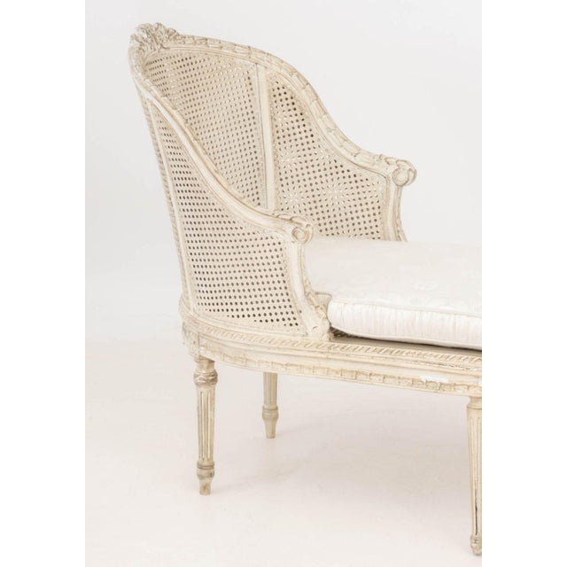 French Louis XVI Style Caned Tete-a-Tete Chaise Longue For Sale - Image 3 of 10