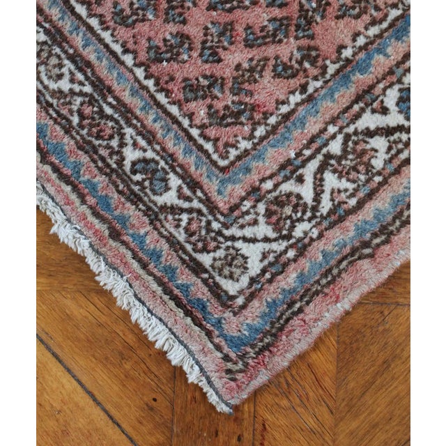 Hand-knotted rug Sharoug Mir with a classic endless pattern. Wool on cotton warp. Weaving density around 160,000 knots per...