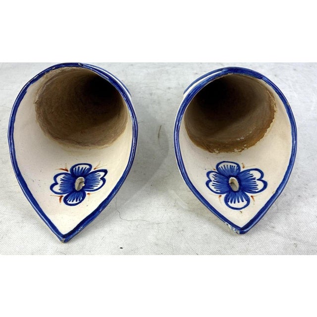 Mid-20th Century Set of French Henriot Quimper Tin-Glazed Faience Wall Pocket Vases For Sale In San Diego - Image 6 of 10