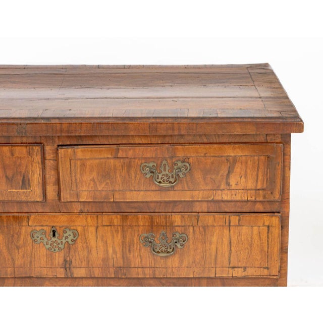 George I Walnut Chest of Drawers, 18th C. For Sale - Image 4 of 9