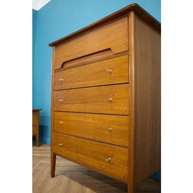 1960s Mid-Century Chest of Drawers in Walnut from Younger, 1960s For Sale - Image 5 of 9