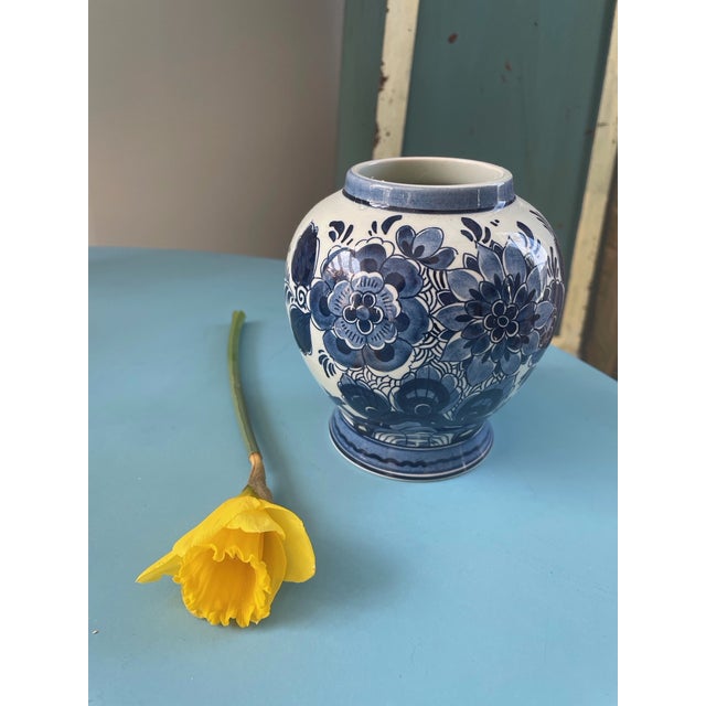 Traditional Antique Royal Goedewaagen Delfts Blauw Blue Vase, Holland For Sale - Image 3 of 4