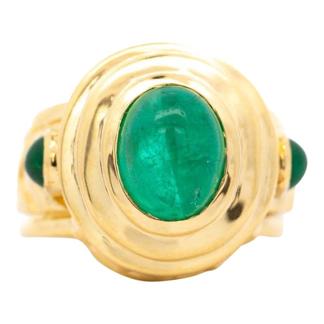 Vintage 3 Carat Cabochon Cut Colombian Emerald Bezel in 20k Yellow Gold Ring Size 6.25 For Sale
