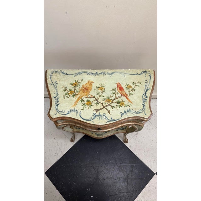 Early 20th Century Venetian Hand-Painted Side Table - Louis XV Style For Sale - Image 4 of 11