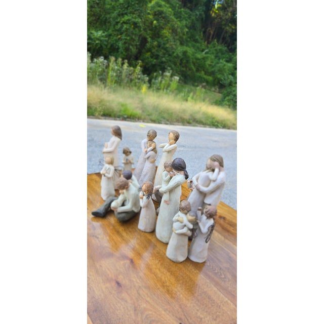 Willow Tree Style Family Figurine Collection – Sculptural Figures of Love, Family & Compassion For Sale - Image 6 of 12