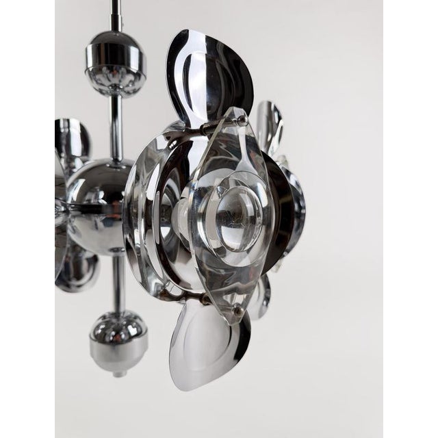 Space Age Chrome Chandelier in Crystal Glass Optic Lens by Oscar Torlasco, 1970s For Sale - Image 6 of 18