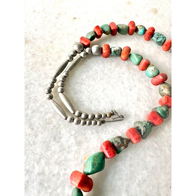1970s Vintage Native American Turquoise and Coral Beaded Necklace With Sterling Silver Clasp For Sale - Image 5 of 5