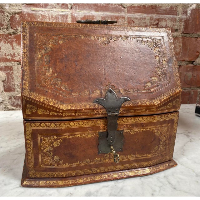 Mid-Century Modern Vintage 1950s Leather Bar Set Box For Sale - Image 3 of 9