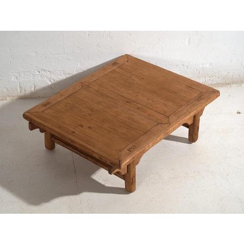Low Antique Chinese Qing Dynasty Kang Table in Pine For Sale - Image 3 of 10