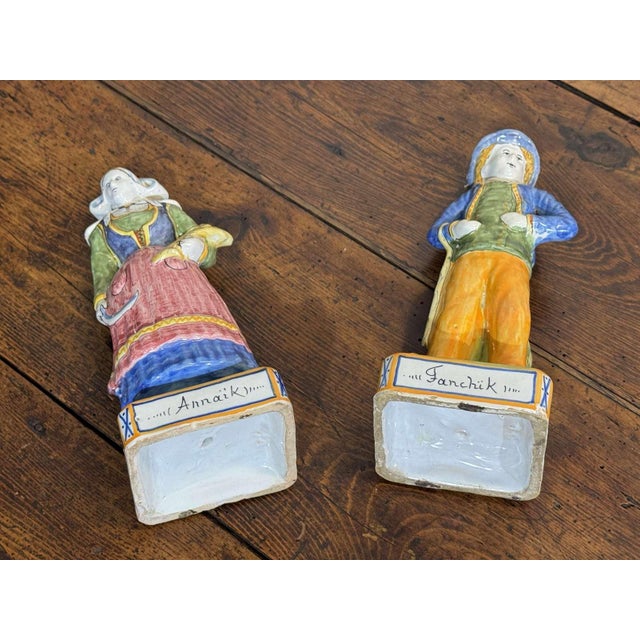 Breton Couple in Earthenware from Quimper, 1930s, Set of 2 For Sale - Image 12 of 12
