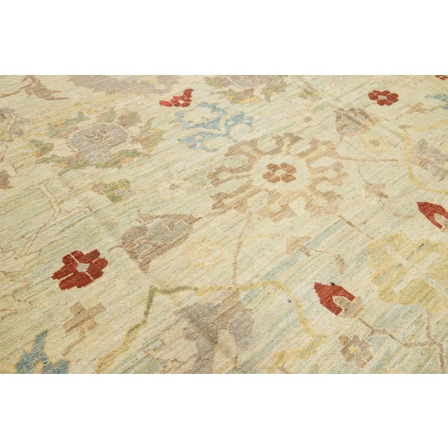 2010s Modern Oversize Sultanabad Wool Rug Handmade Light Blue and Beige Field For Sale - Image 5 of 9