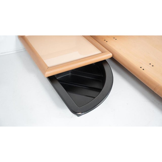 Gold Leather Bed Model Morna by Afra & Tobia Scarpa for Molteni, Italy, 1972 For Sale - Image 8 of 12