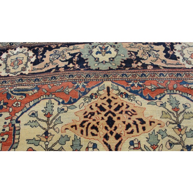 Antique Persian Sarouk Feraghan Carpet, 8'6" × 11'10" For Sale In Chicago - Image 6 of 7