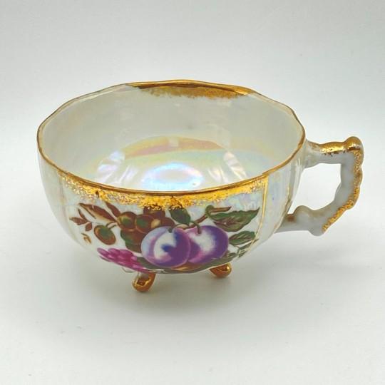 White Pair of Kasuga Footed Iridescent Gilded Teacups (Handles, Fruit Design, Lusterware) Vintage For Sale - Image 8 of 16