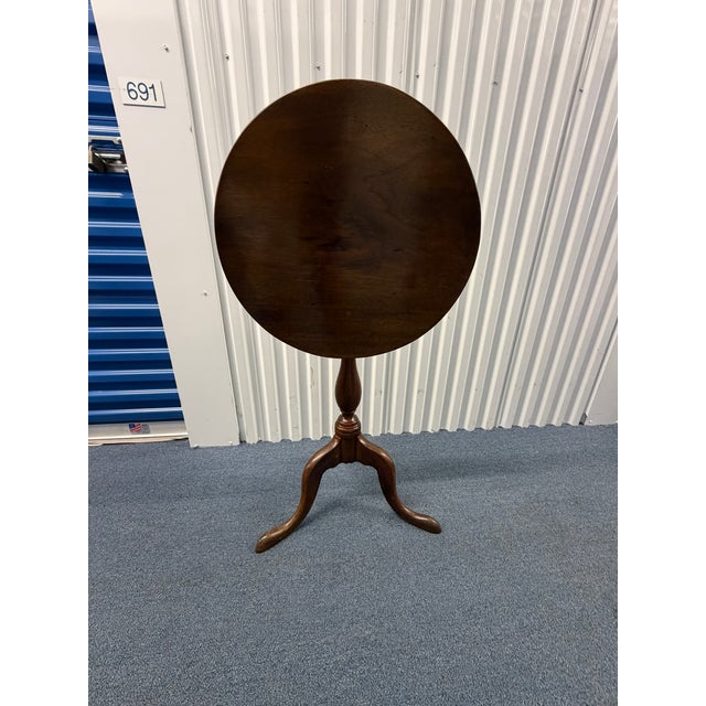 Vintage Tilt‑Top Pedestal Table – Round Tripod Accent Table For Sale - Image 4 of 6