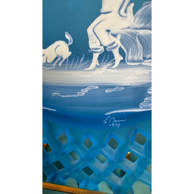 Adra Brown Westmoreland Blue Glass Plate – Mary Gregory Style, Signed Boy Fishing, 1973 Pristine For Sale - Image 4 of 13