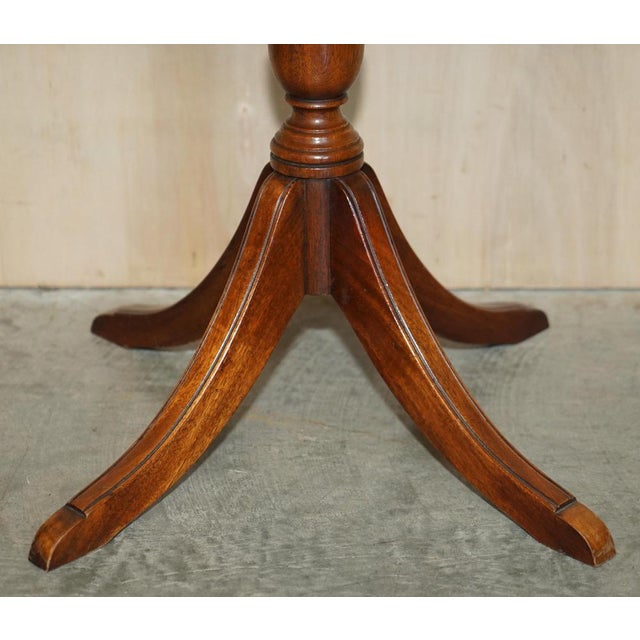 Mahogany Extendable Side Table from Bevan Funnell For Sale - Image 6 of 18