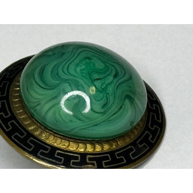 Beautiful Malachite & Greek Key Enamel Brooch, c.1865 – Neoclassical Revival For Sale - Image 6 of 16