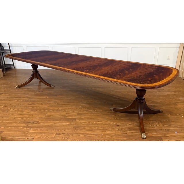 Leighton Hall Furniture Traditional Georgian Style Multi-Banded Mahogany Dining Table by Leighton Hall - Showroom Sample For Sale - Image 4 of 18