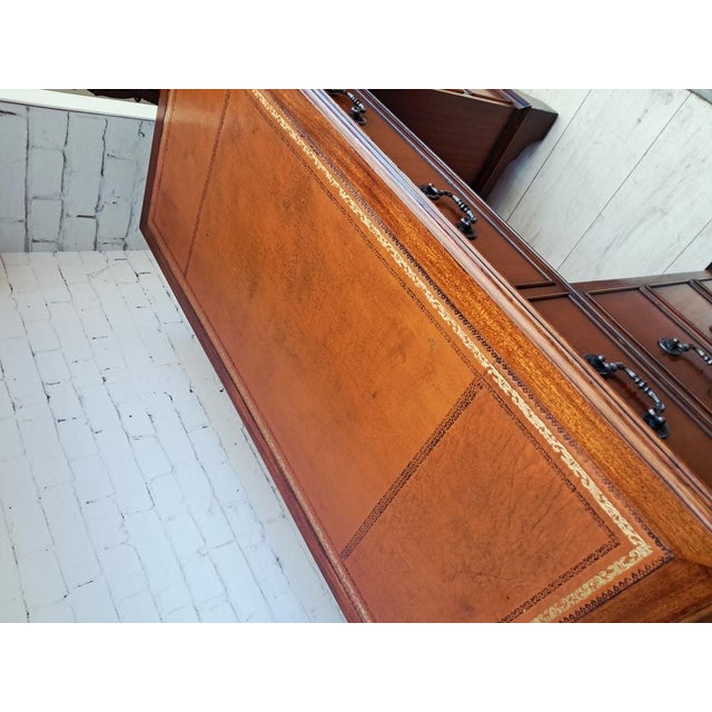Brown Antique Twin Pedestal Desk in Mahogany with Leather Top, 1980s For Sale - Image 8 of 18