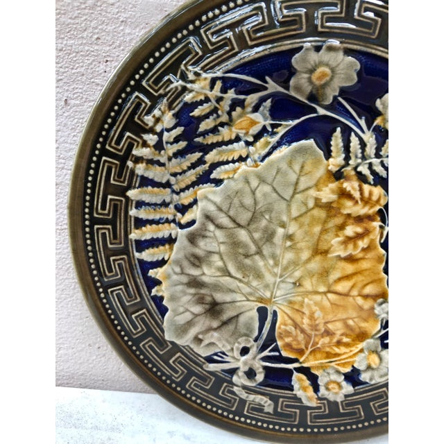 Victorian C.1890 Majolica Leaves and Flowers Plate Choisy Le Roi For Sale - Image 3 of 6