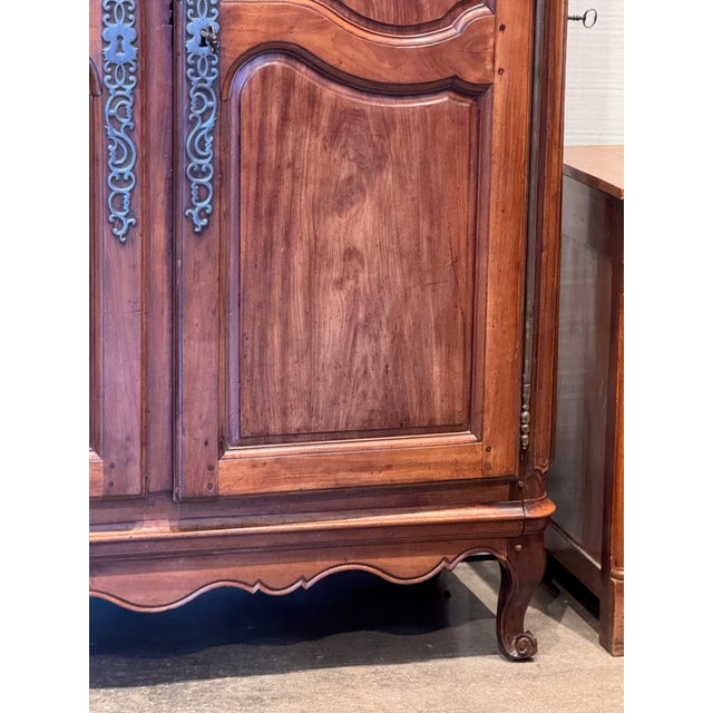 18th Century Louis XV Provincial Armoire For Sale - Image 6 of 14
