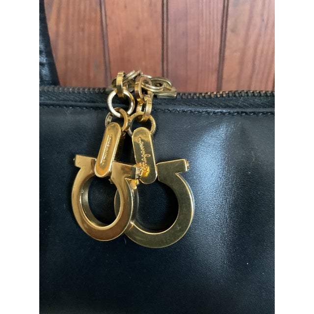 Salvatore Ferragamo Salvatore Ferragamo Gancini Black Leather Purse For Sale - Image 4 of 8