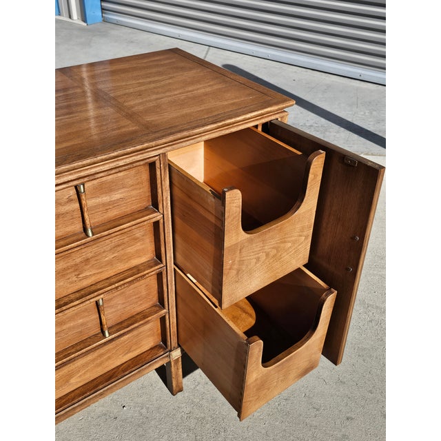 Mid Century Thomasville Tamerlane Mid Century Modern Inlaid Burlwood Credenza Sideboard For Sale - Image 16 of 17