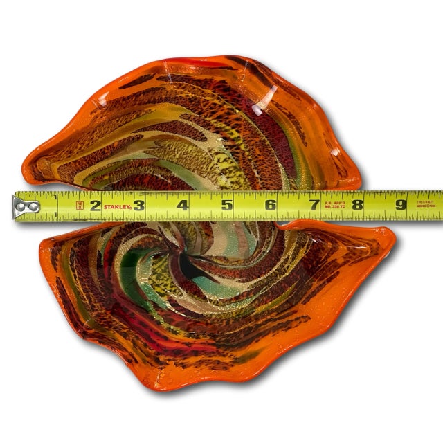 Stunning Mid 20th Century Venetian - Italian Murano Hand Blown Art Glass Bowl For Sale - Image 11 of 13