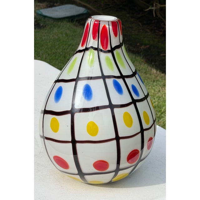 Late 20th Century Vintage 11” Graphic Grid Pattern Art Glass Vase For Sale - Image 5 of 11