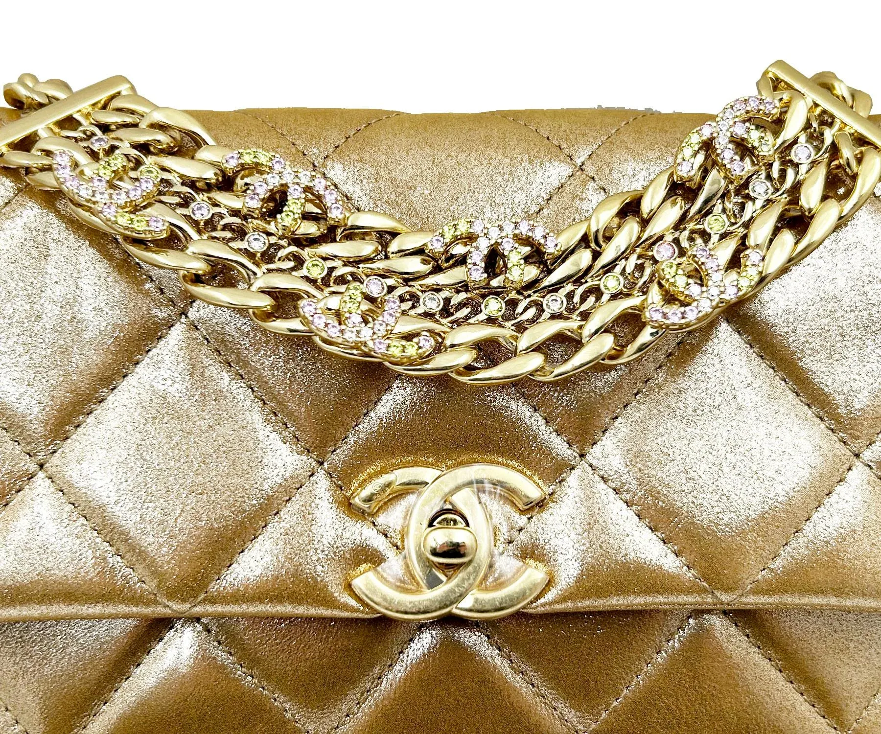 chanel-gold-shimmer-crystal-cc