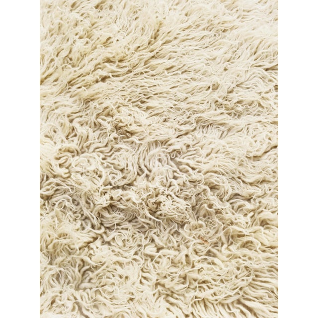Textile Tulu Rug in Soft Ivory Wool, Italy, 1970s For Sale - Image 7 of 8