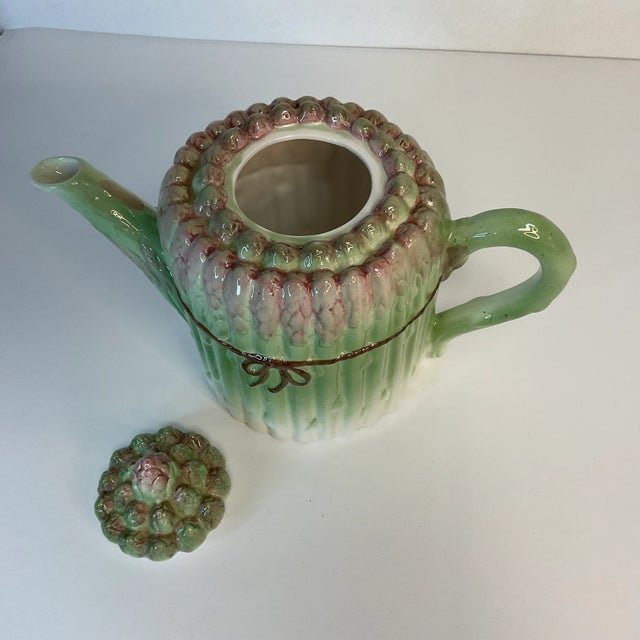 Asparagus 1970s Vintage Trompe L’Oeil Large Asparagus Tea Pot For Sale - Image 8 of 9